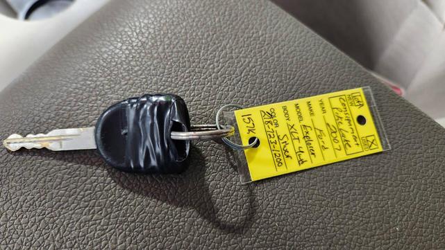 Photo of 2007 Silver Ford Explorer