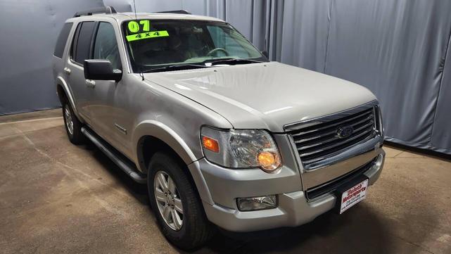 Photo of 2007 Silver Ford Explorer