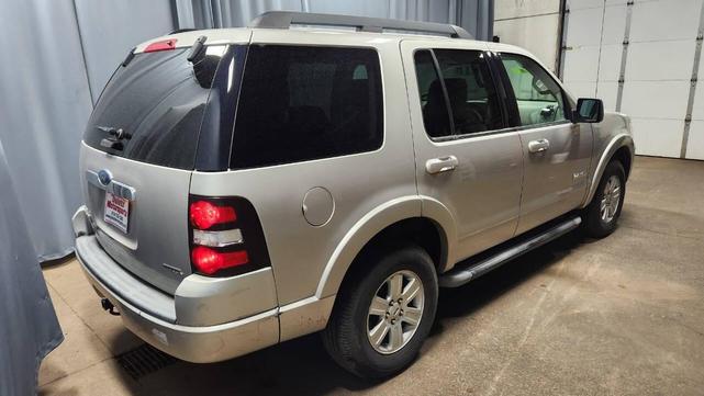 Photo of 2007 Silver Ford Explorer