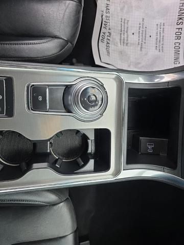 Photo of 2022 Silver Metallic Ford Edge