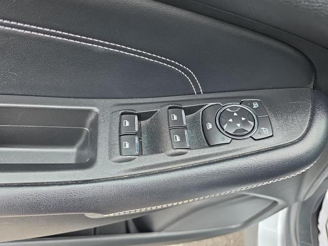 Photo of 2022 Silver Metallic Ford Edge