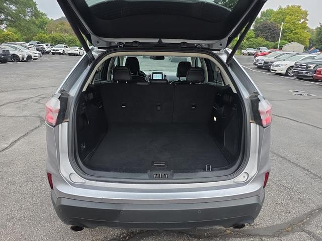 Photo of 2022 Silver Metallic Ford Edge