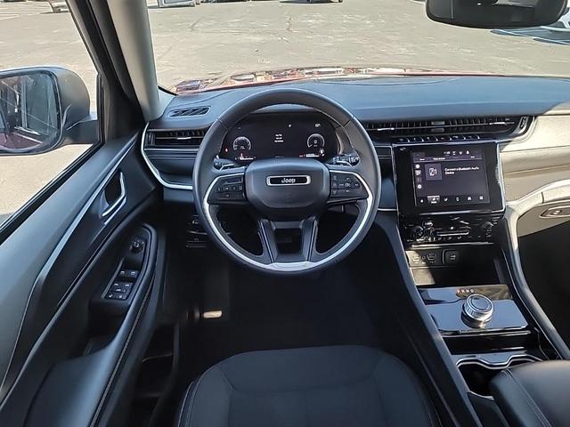 Photo of 2023 Velvet Red Pearlcoat Jeep Grand Cherokee
