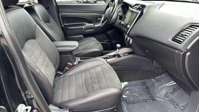 Photo of 2021 Labrador Black Metallic Mitsubishi Outlander Sport