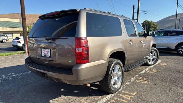 Photo of 2011 Mocha Steel Metallic Chevrolet Suburban