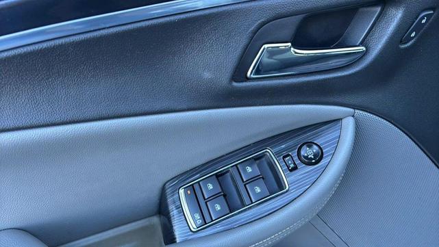 Photo of 2019 Summit White Chevrolet Impala