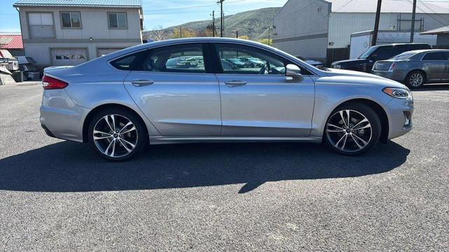 Photo of 2020 Iconic Silver Metallic Ford Fusion