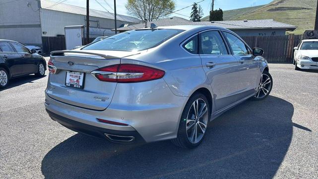 Photo of 2020 Iconic Silver Metallic Ford Fusion