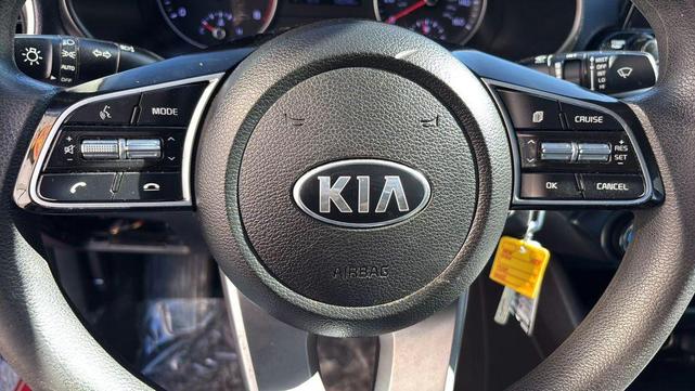 Photo of 2020 Currant Red Kia Forte