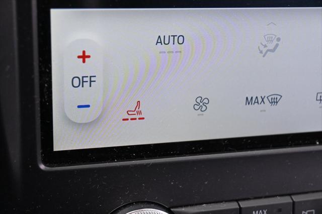 Photo of 2024 Oxford White Ford Edge