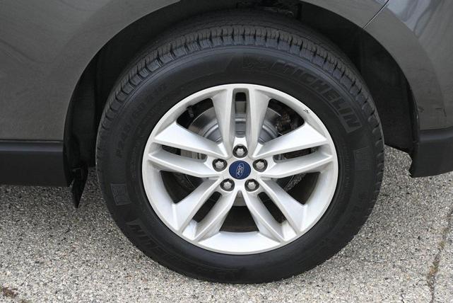 Photo of 2016 Magnetic Ford Edge