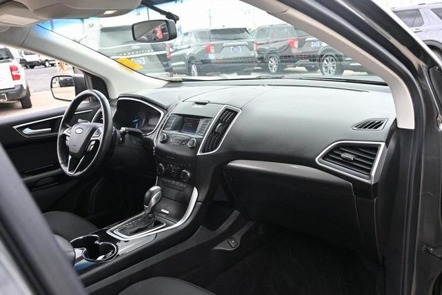 Photo of 2016 Magnetic Ford Edge