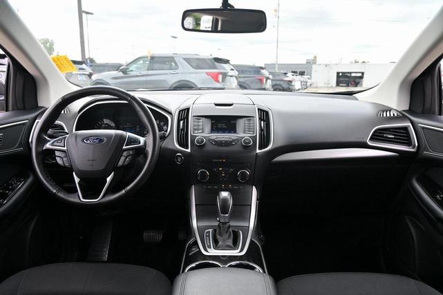 Photo of 2016 Magnetic Ford Edge