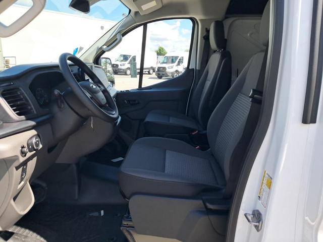 Photo of 2025 Oxford White Ford Transit-150