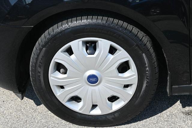Photo of 2021 Black Metallic Ford Transit Connect