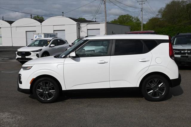Photo of 2020 Snow White Pearl Kia Soul