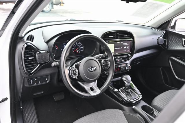 Photo of 2020 Snow White Pearl Kia Soul