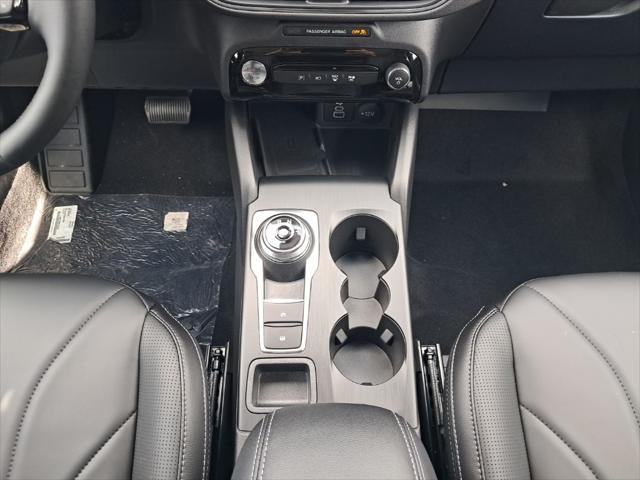 Photo of 2025 White Metallic Ford Escape