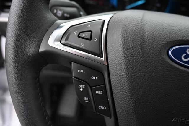 Photo of 2024 Oxford White Ford Edge
