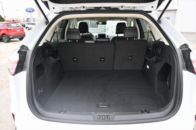 Photo of 2024 Oxford White Ford Edge