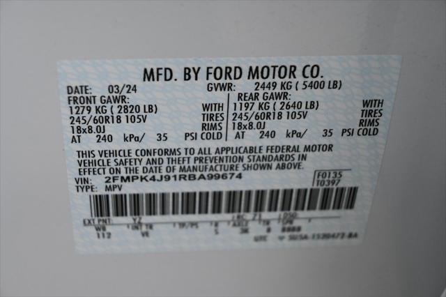 Photo of 2024 Oxford White Ford Edge