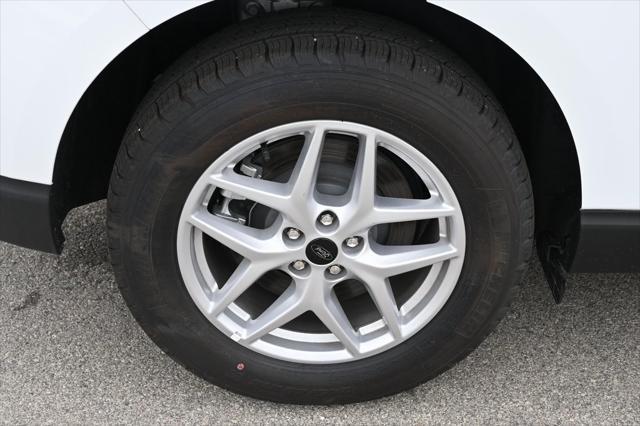 Photo of 2024 Oxford White Ford Edge