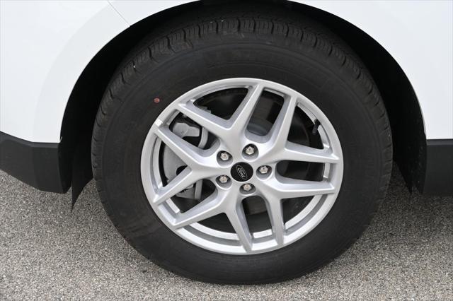 Photo of 2024 Oxford White Ford Edge