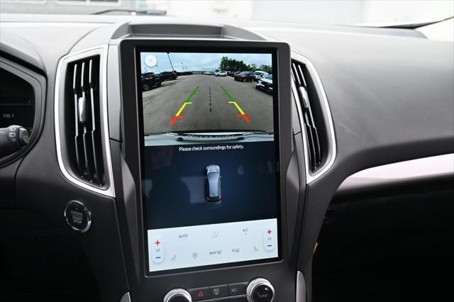 Photo of 2024 Oxford White Ford Edge