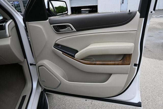 Photo of 2020 White GMC Yukon