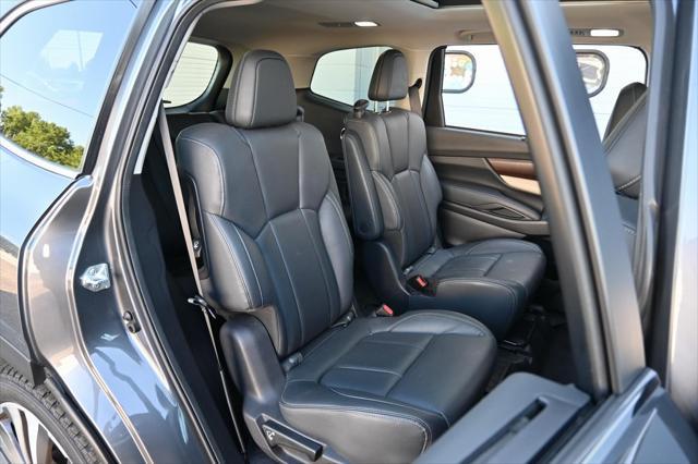 Photo of 2022 Magnetite Gray Metallic Subaru Ascent