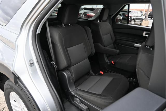 Photo of 2024 Silver Metallic Ford Explorer