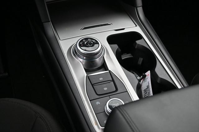 Photo of 2024 Silver Metallic Ford Explorer