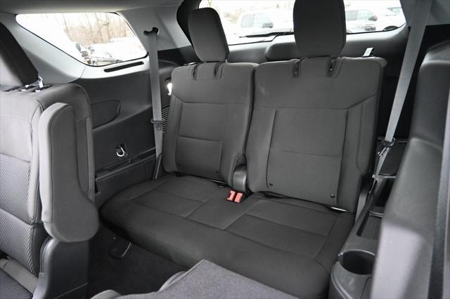 Photo of 2024 Silver Metallic Ford Explorer