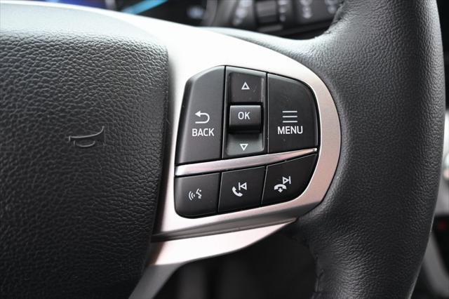 Photo of 2024 Silver Metallic Ford Explorer