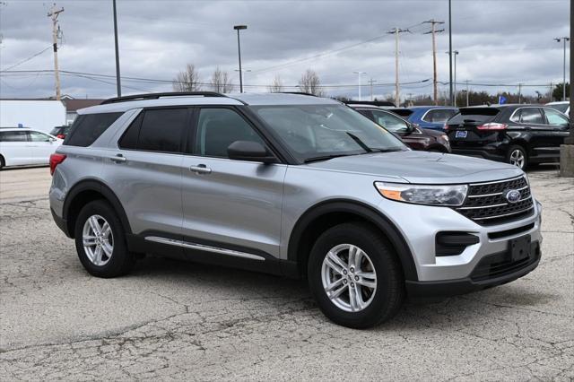 Photo of 2024 Silver Metallic Ford Explorer