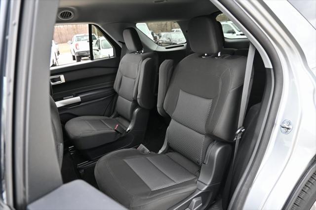 Photo of 2024 Silver Metallic Ford Explorer