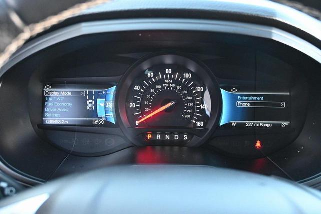 Photo of 2022 Black Metallic Ford Edge