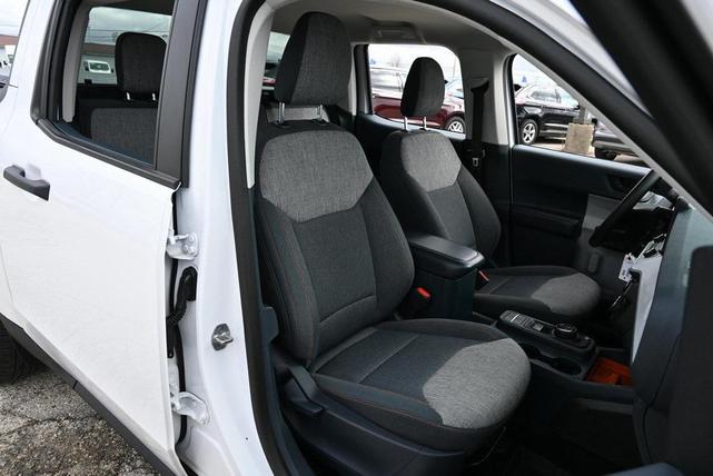 Photo of 2022 Oxford White Ford Maverick