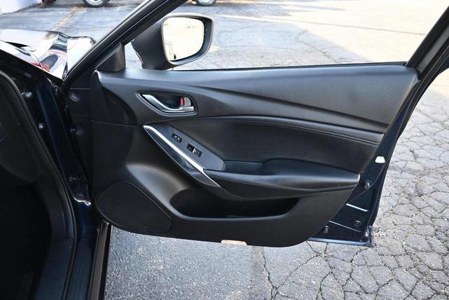 Photo of 2017 Deep Crystal Blue Mazda Mazda6