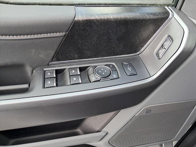Photo of 2025 Oxford White Ford F-350