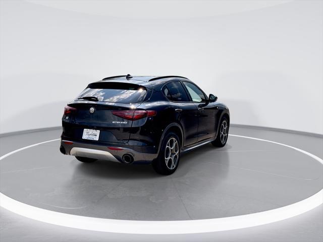 Photo of 2022 Vulcano Black Metallic Alfa Romeo Stelvio