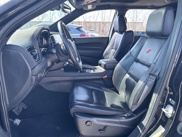 Photo of 2023 DB Black Crystal Clearcoat Dodge Durango