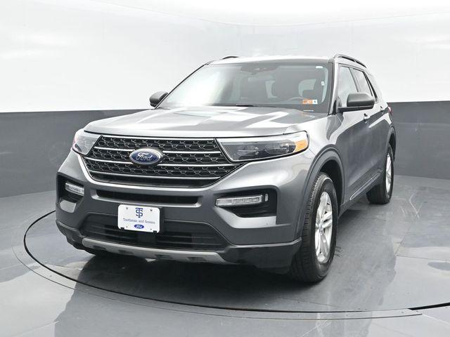 Photo of 2023 Carbonized Gray Metallic Ford Explorer
