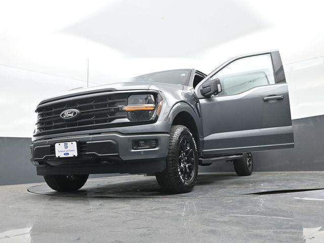 Photo of 2025 Gray Metallic Ford F-150
