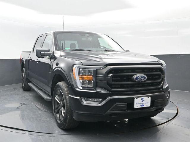 Photo of 2022 Agate Black Metallic Ford F-150