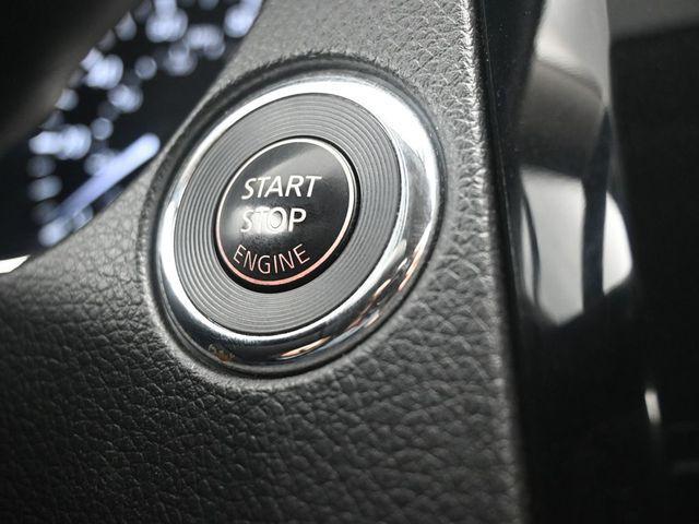 Photo of 2016 Brilliant Silver Nissan Rogue