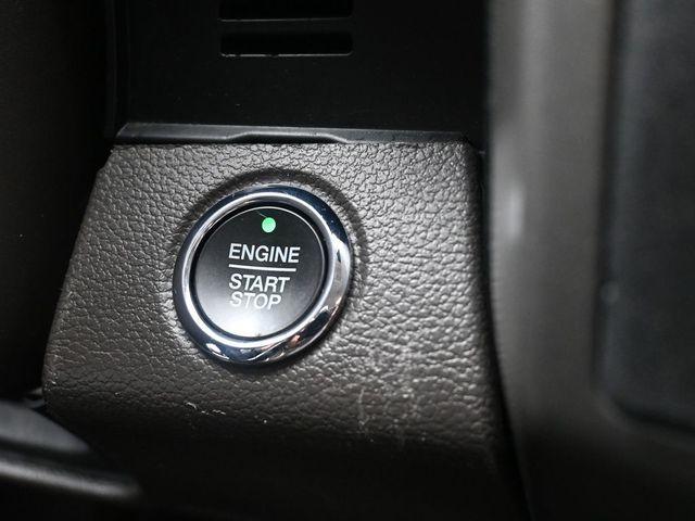 Photo of 2021 White Ford Expedition