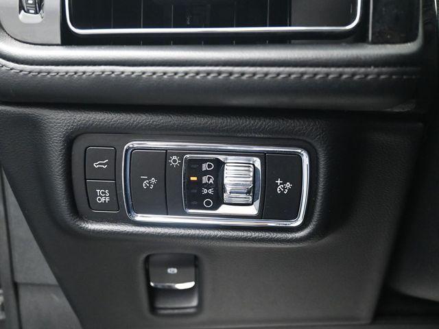 Photo of 2021 Black Lincoln Nautilus