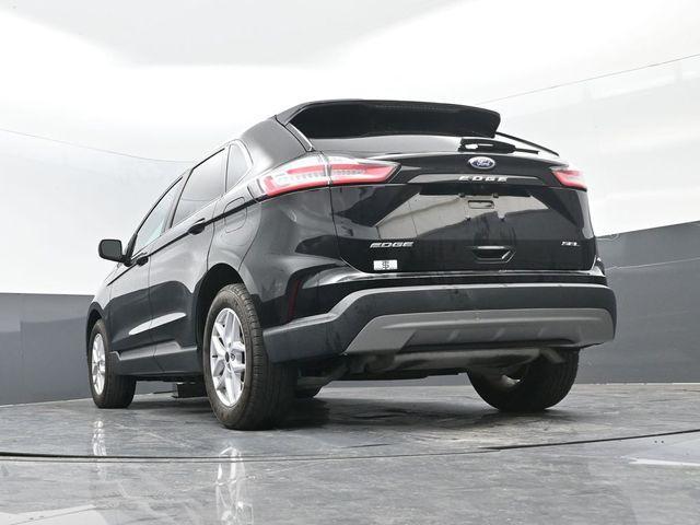 Photo of 2023 Black Metallic Ford Edge