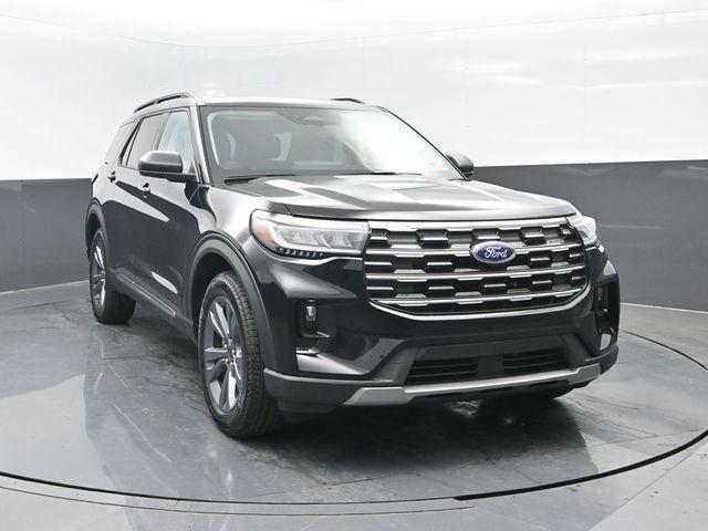 Photo of 2025 Agate Black Metallic Ford Explorer